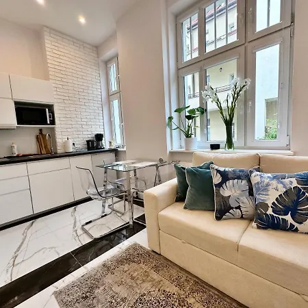 Apartament The Canvas Corner, 200 M Beach 350 M Monte Cassino *