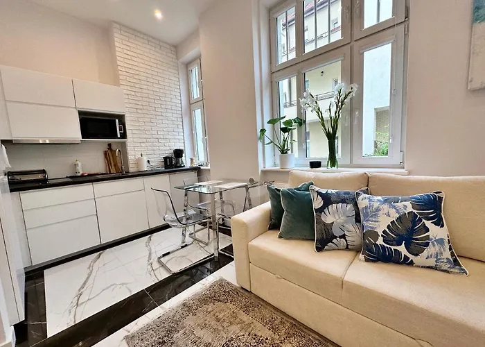 Apartman The Canvas Corner, 200 M Beach 350 M Monte Cassino *