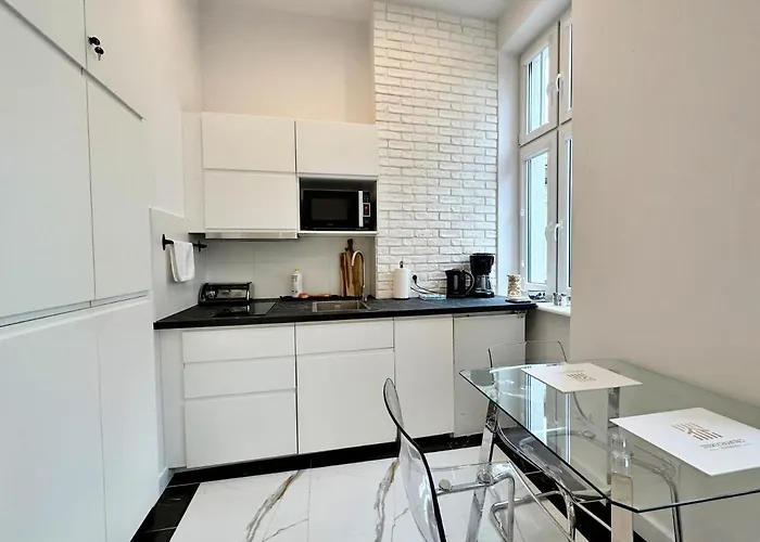 The Canvas Corner, 200 M Beach 350 M Monte Cassino Sopot